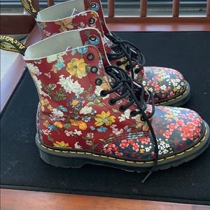 Dr. martens boots rare floral brand new